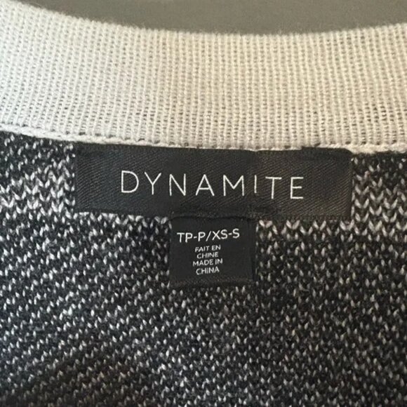 Dynamite size xs-s geometric Aztec fringed Monochrome Knit Sweater - Picture 4 of 5